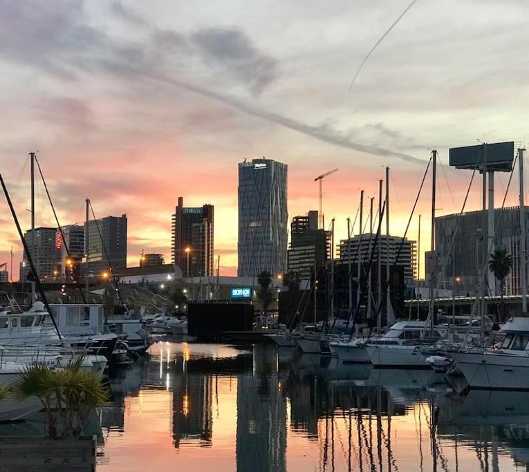 Cozy Boat In Barcelona & Ac & Wifi & Parking *