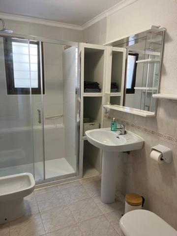Authentic Groundfloor In Beautiful Villa, Apartamento Jávea