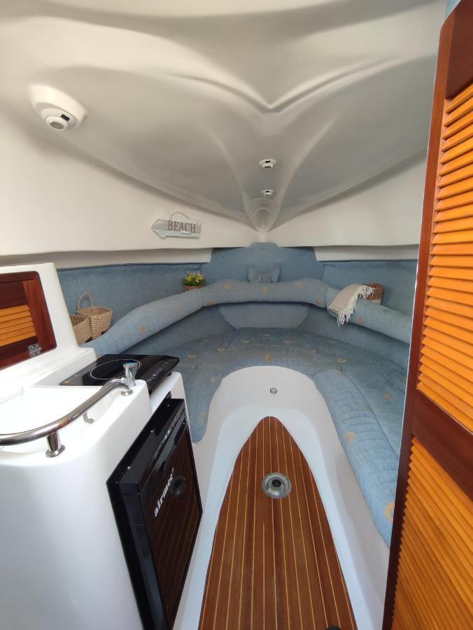 Ohana Hotel en barco