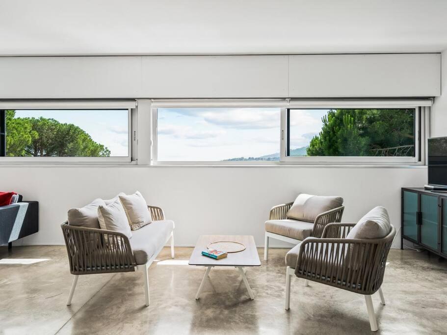 Design Sea Views And Lap Pool Villa *