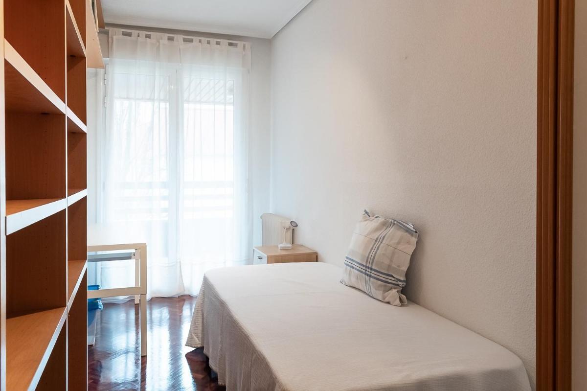 Comodo Y Funcional Apartamento En Iturrama Apartamento *