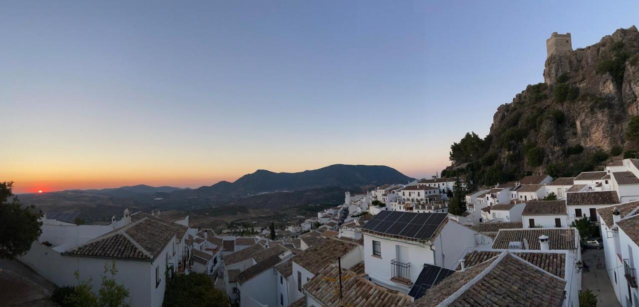 Casa “el Zumaque” En Сasa de vacaciones Zahara De La Sierra