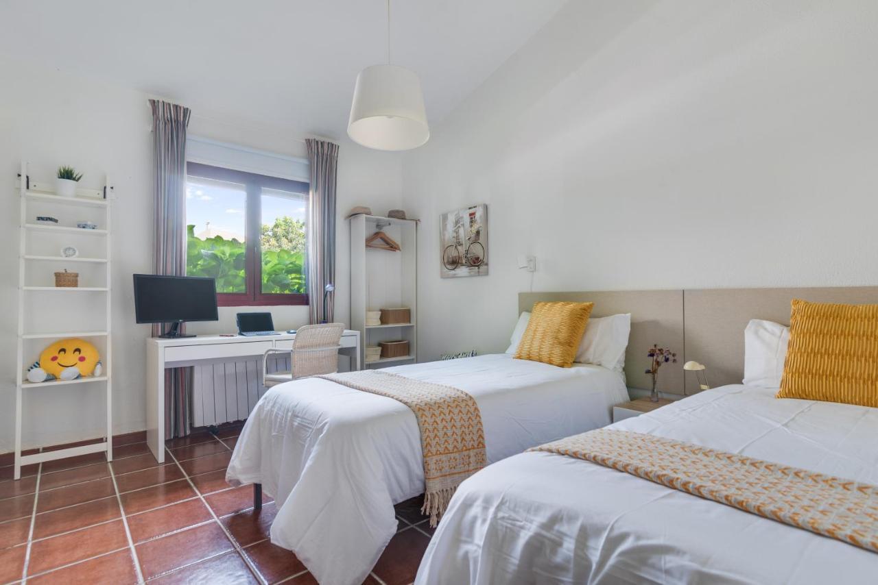 Home2book El Naranjo, Garden & Pool Villa *