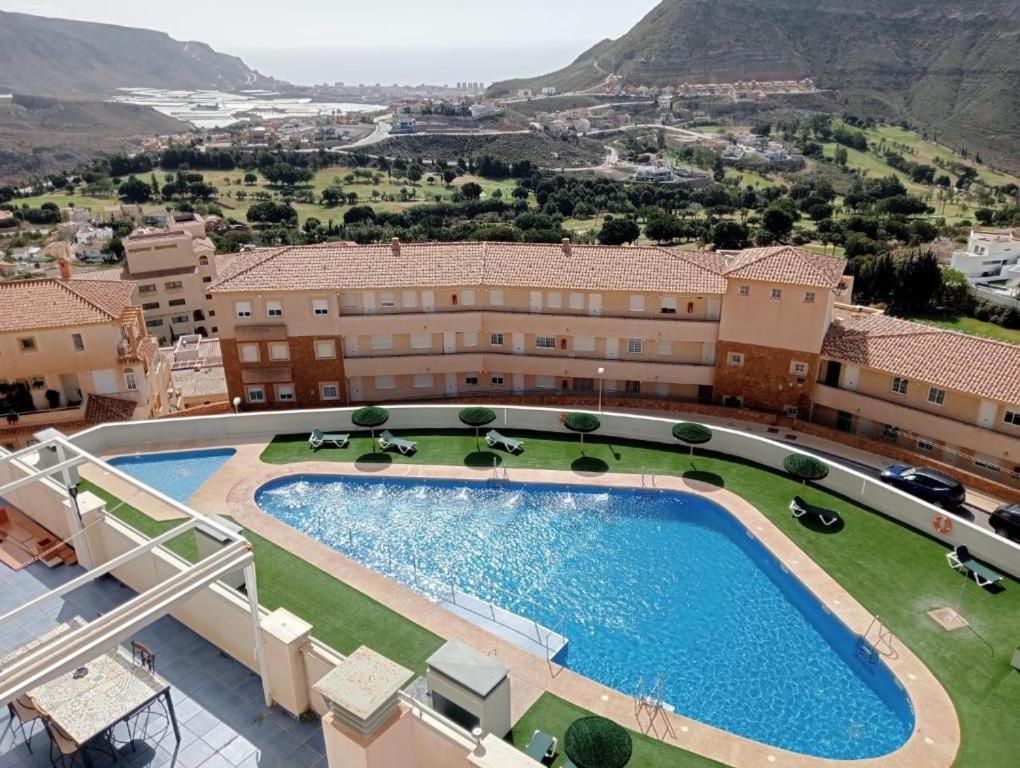 Golf, Piscina Climatizada Y Playa *