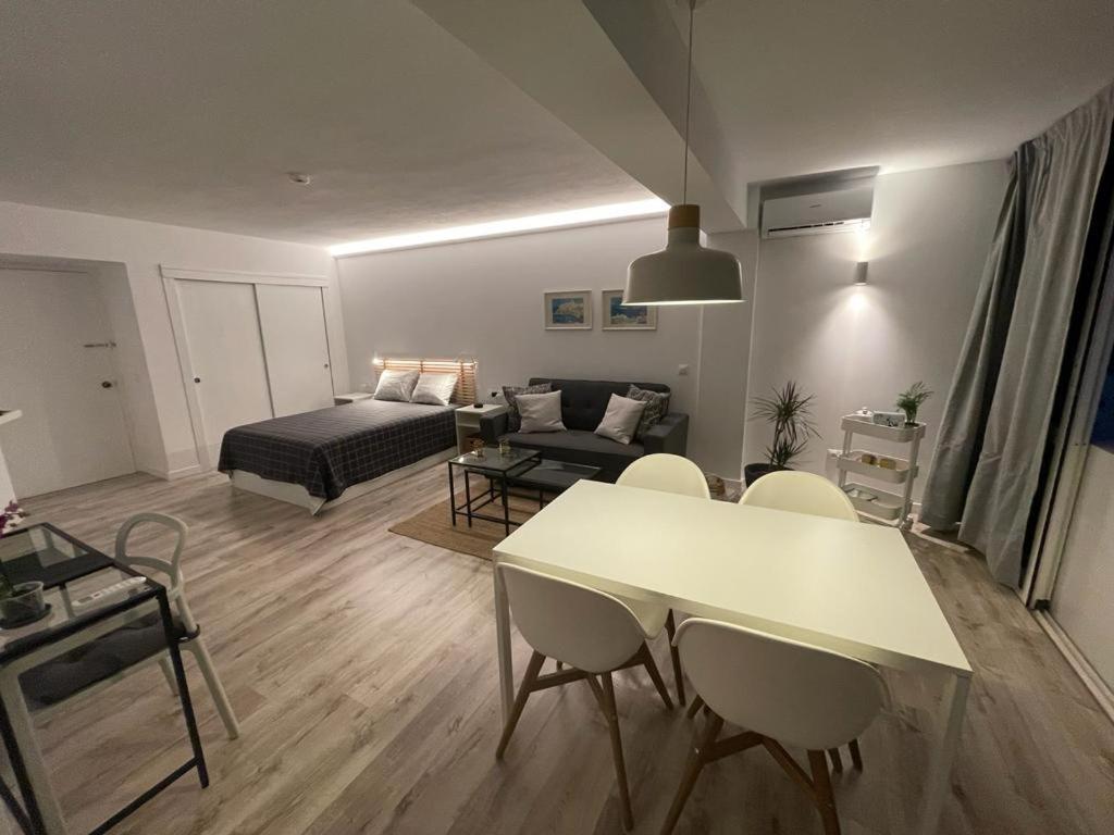 C Y L Apartamento Torremolinos