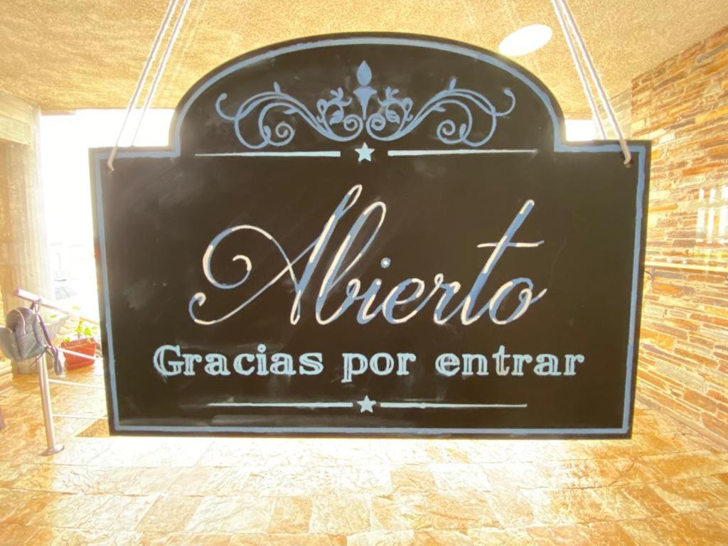 Chiquin Tapia De Casariego