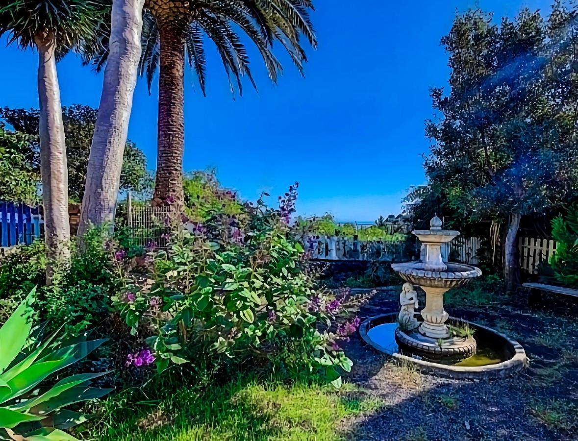 La Bodega Casa Rural Con Piscina Y Jardines Country house *