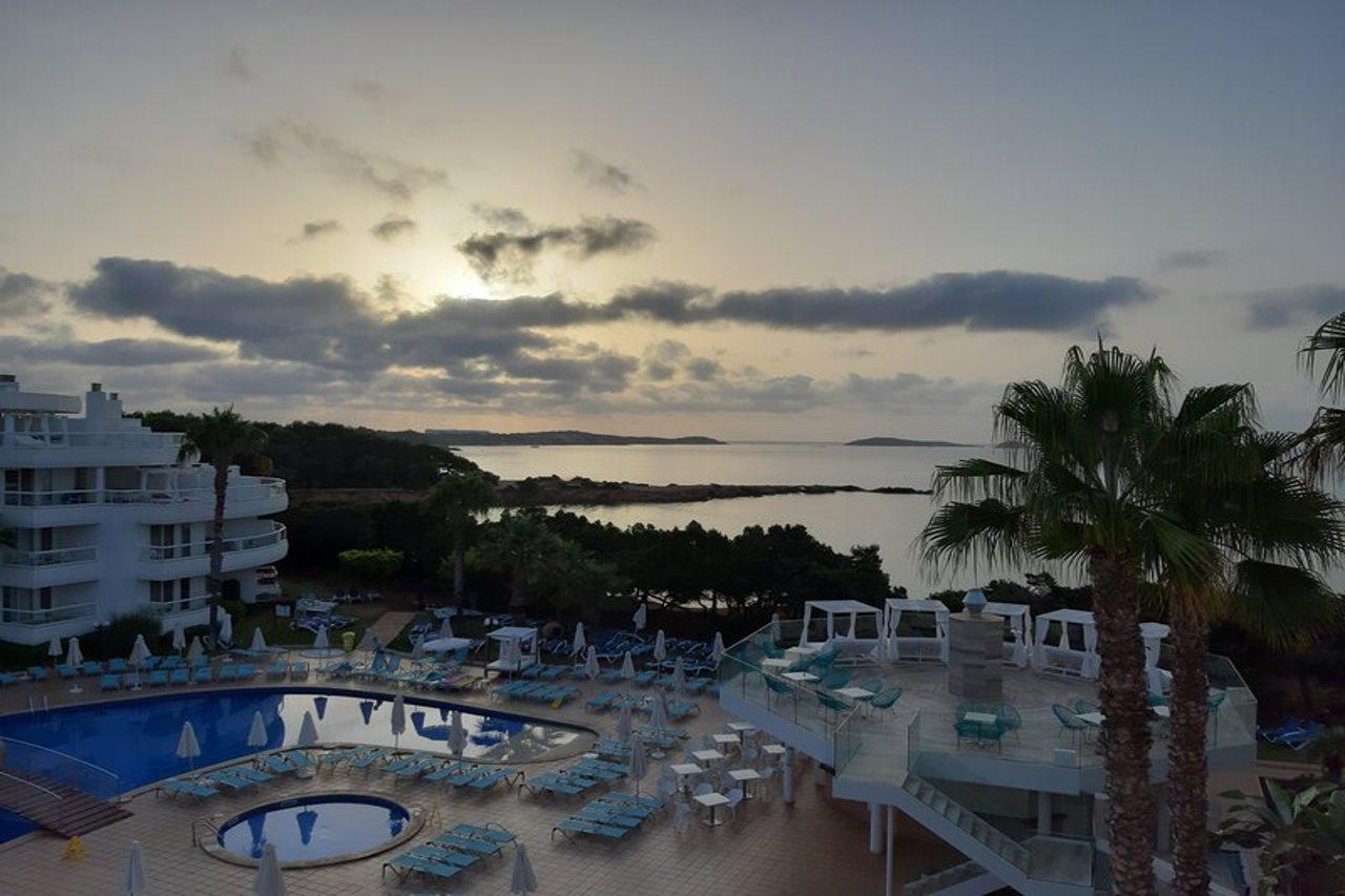 Apartahotel Tropic Garden Santa Eulalia del Río