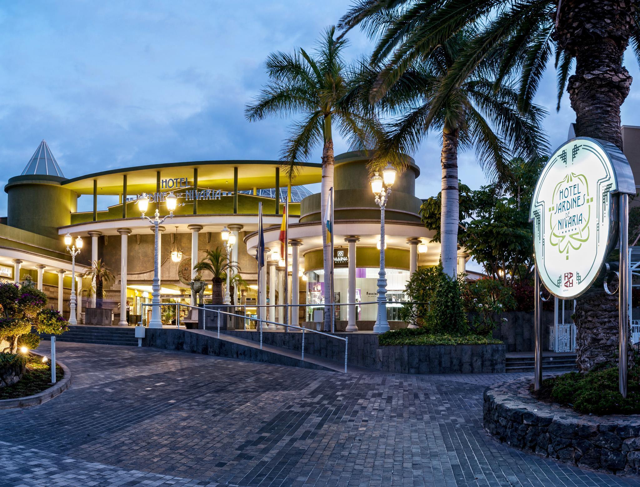 Hotel Adrián Jardines De Nivaria 5*