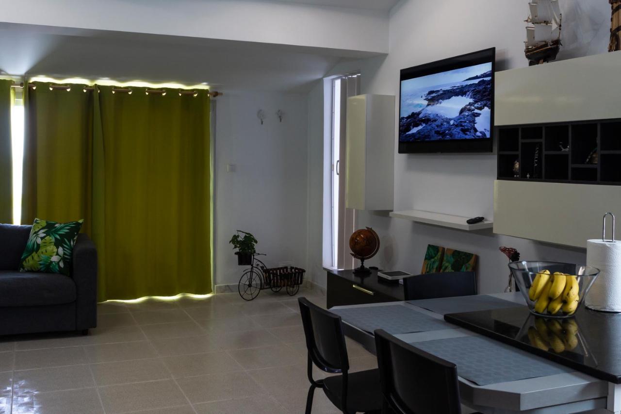 House Apartment *