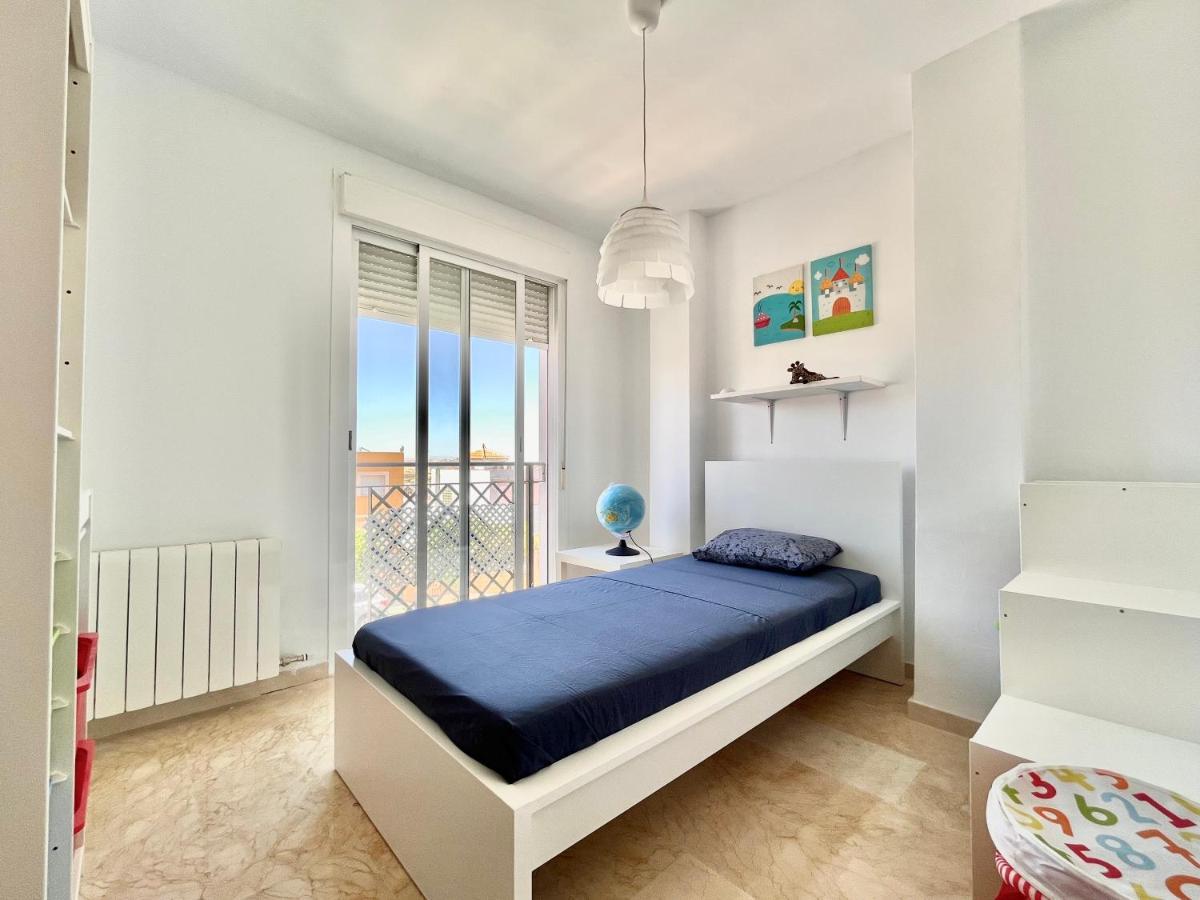 Casa , Dilar, Granada Con Jardin Y Piscina *