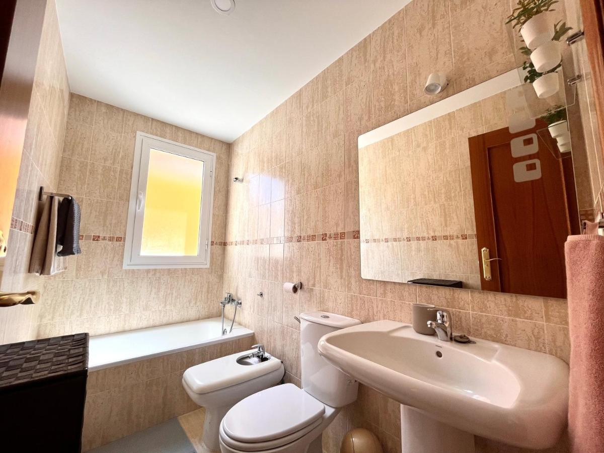 Сasa de vacaciones Casa , Dilar, Granada Con Jardin Y Piscina *