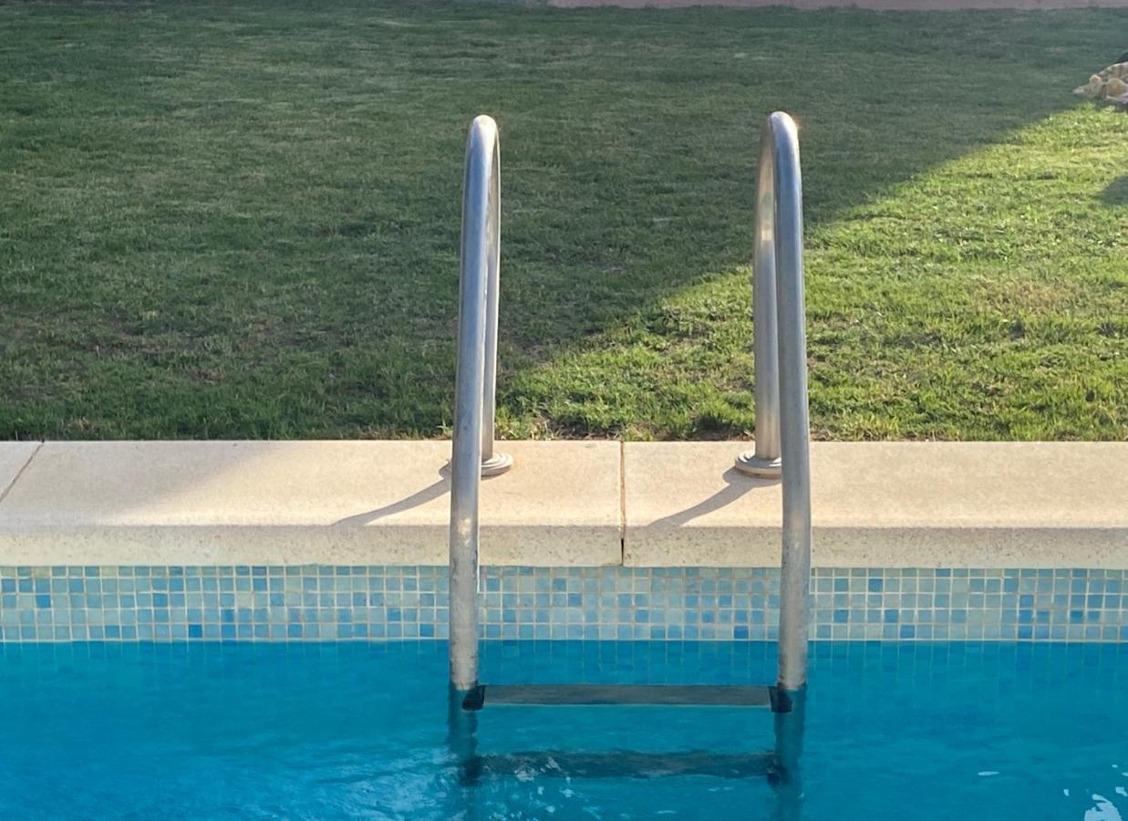 Casa , Dilar, Granada Con Jardin Y Piscina