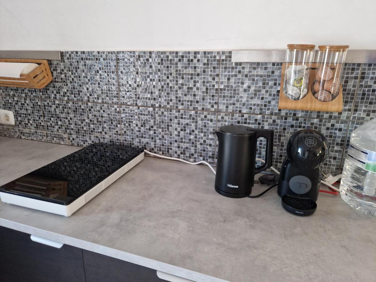 Casa De La Familia - *