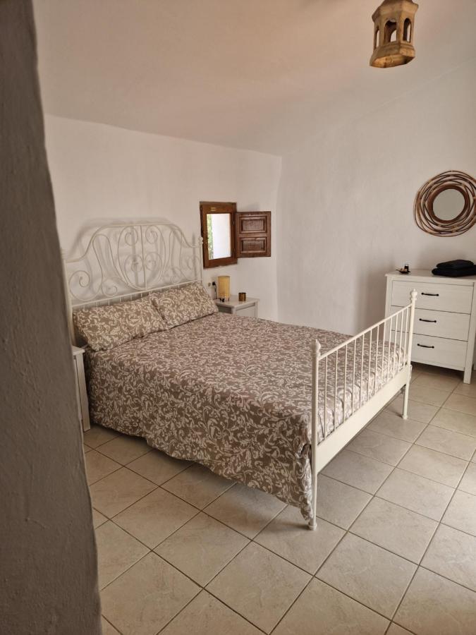 Casa De La Familia - *