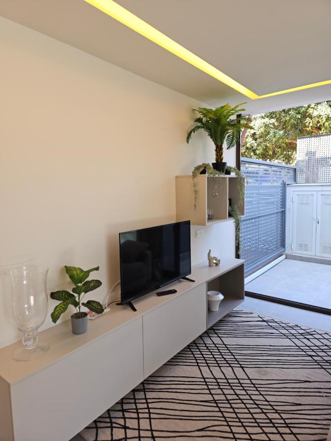 Nogalera Quintessence With Private Parking By Namaste Elite Apartment