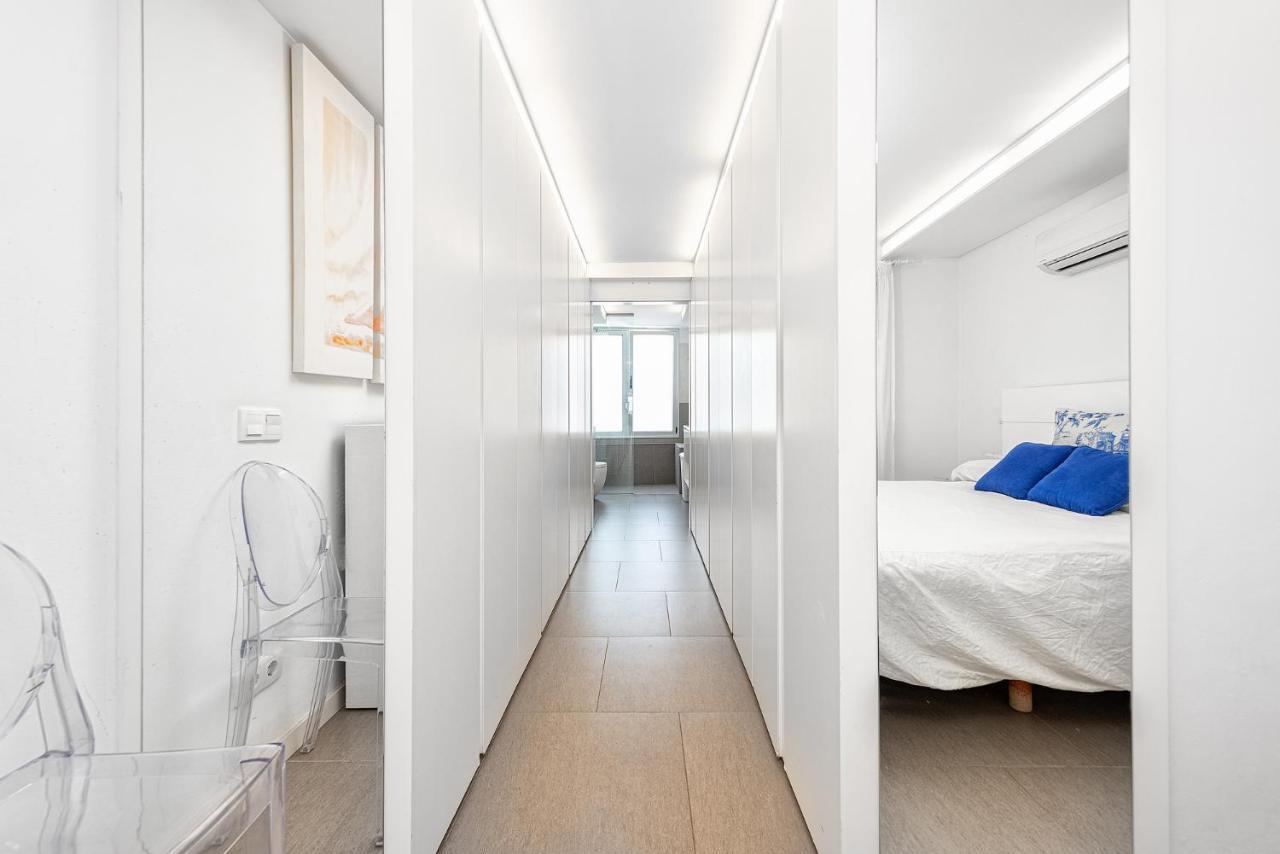 Luxury First Line Apartment. Apartamento