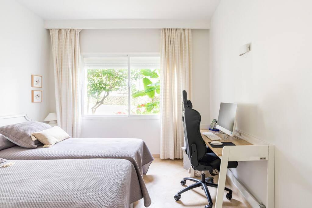 Precioso Bajo Recien Reformado Primera Linea Playa Apartamento Estepona