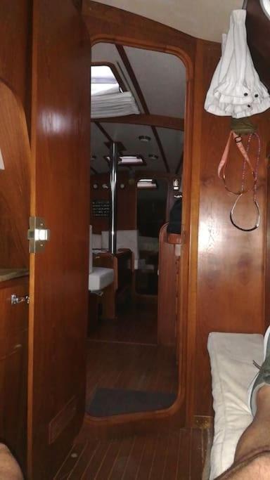 Boat-apartamento Flotante Cadiz.. La Juanita Arroyo * Cadiz