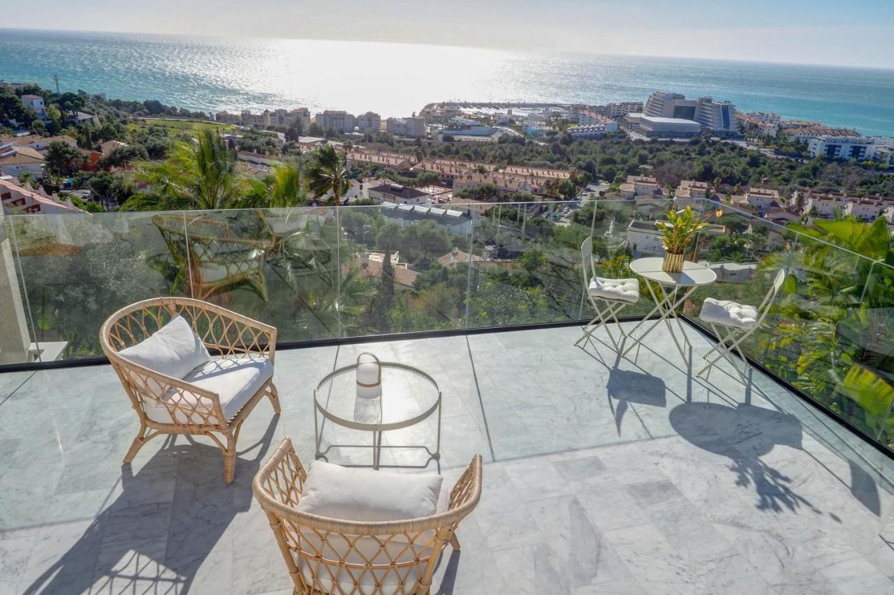 Sunshine Bluehill Bed and breakfast Sitges
