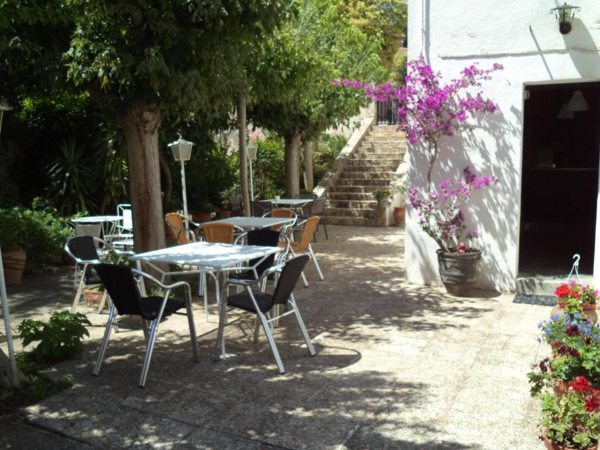 Hostal Cruz Tossa de Mar