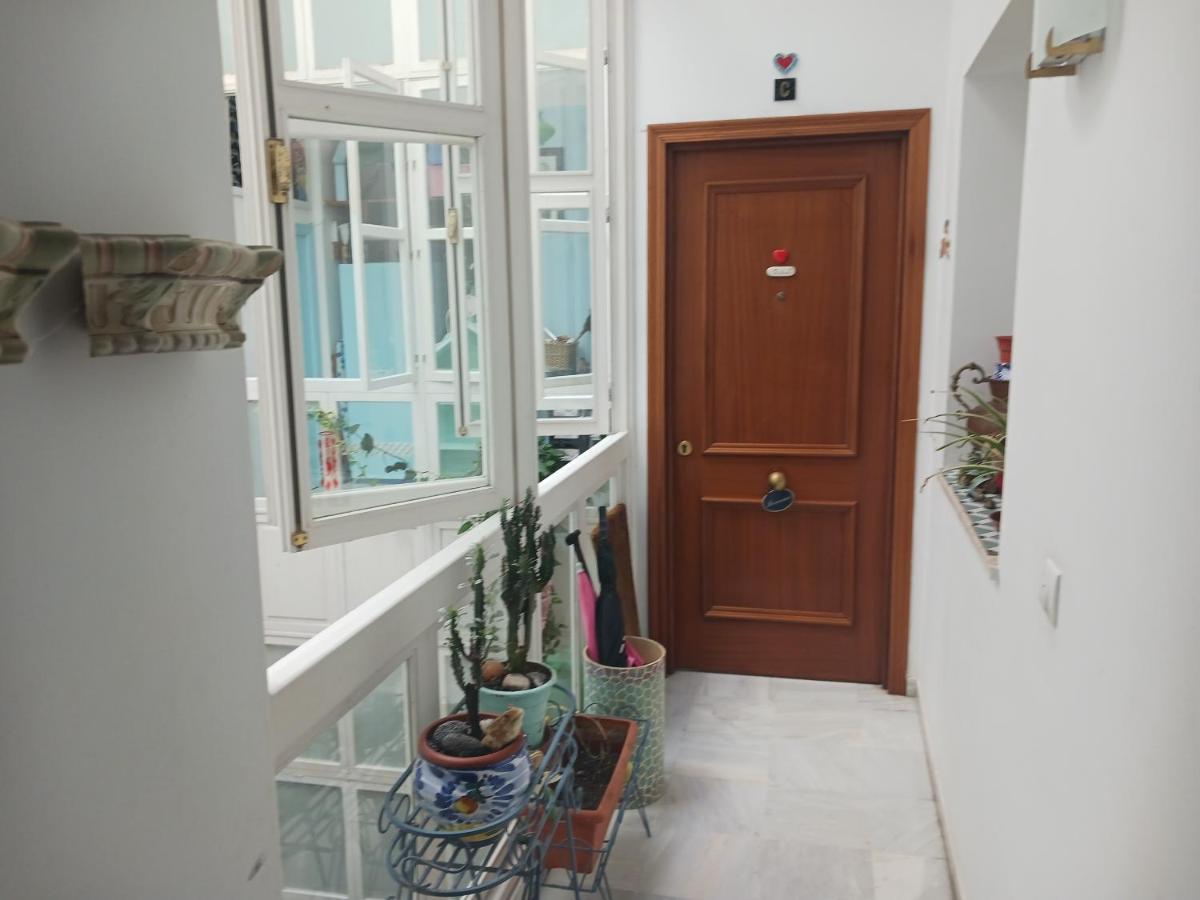 Habitación en casa particular Privada Con Bano. Cádiz