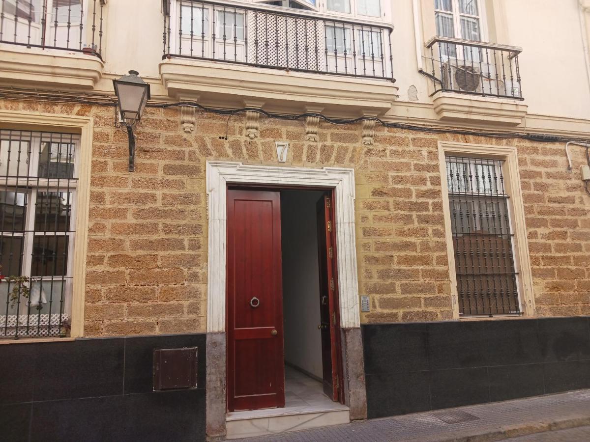 Privada Con Bano. Cádiz