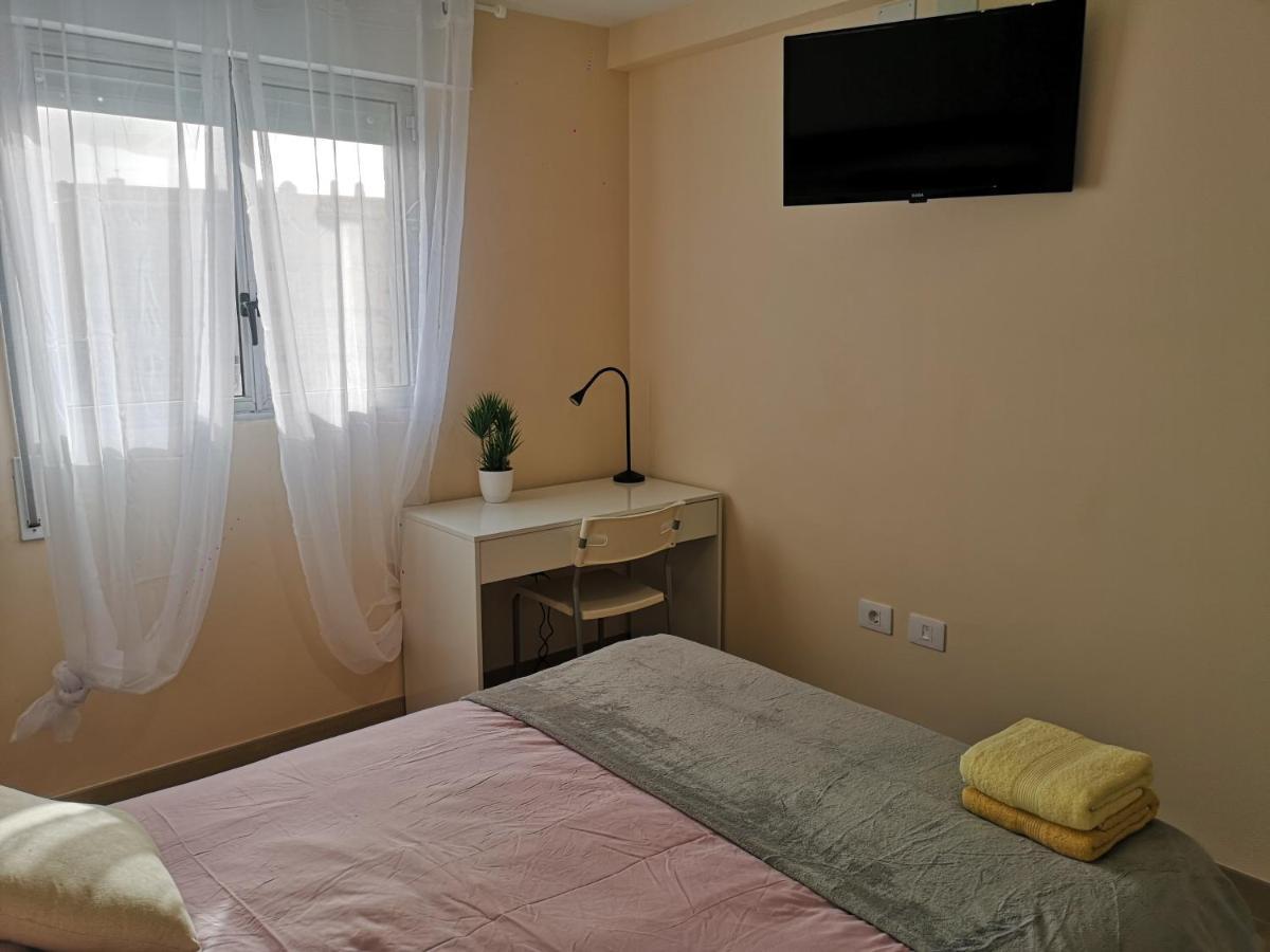 Mari: Area Private With Shared Baths Guest house