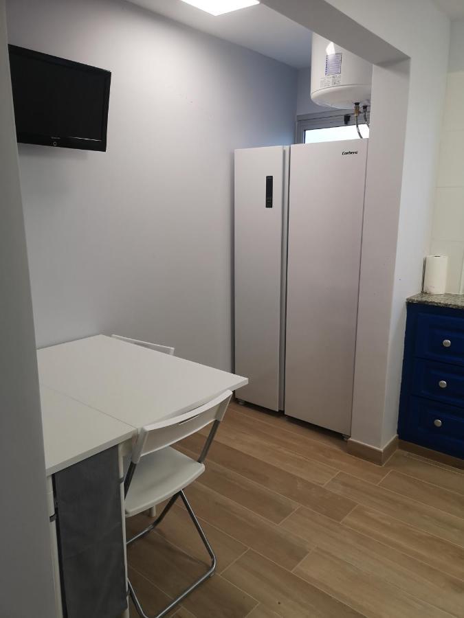 Mari: Area Private With Shared Baths Guest house
