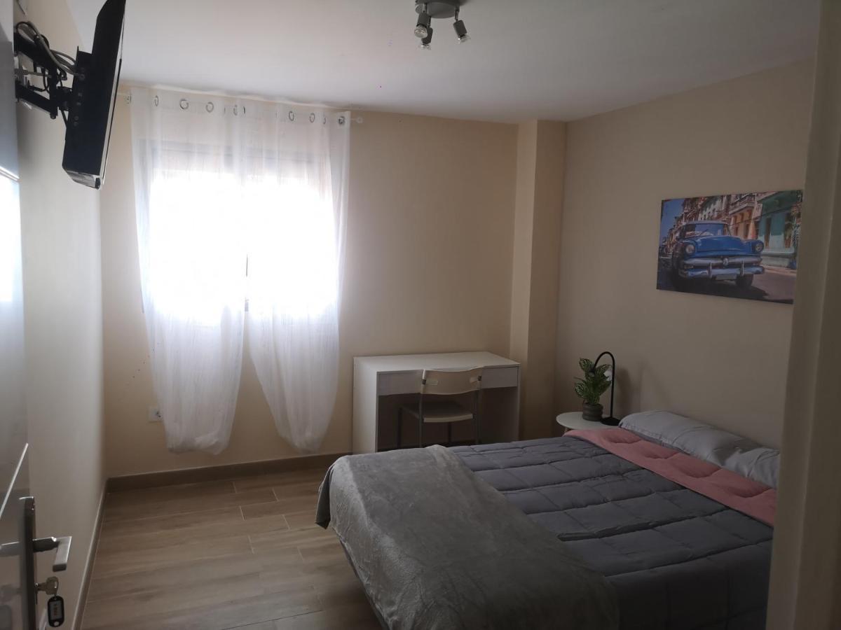 Mari: Area Private With Shared Baths Guest house La Laguna (Tenerife)