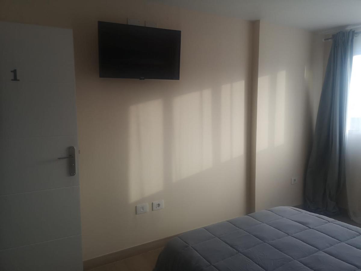 Mari: Area Private With Shared Baths Guest house La Laguna (Tenerife)
