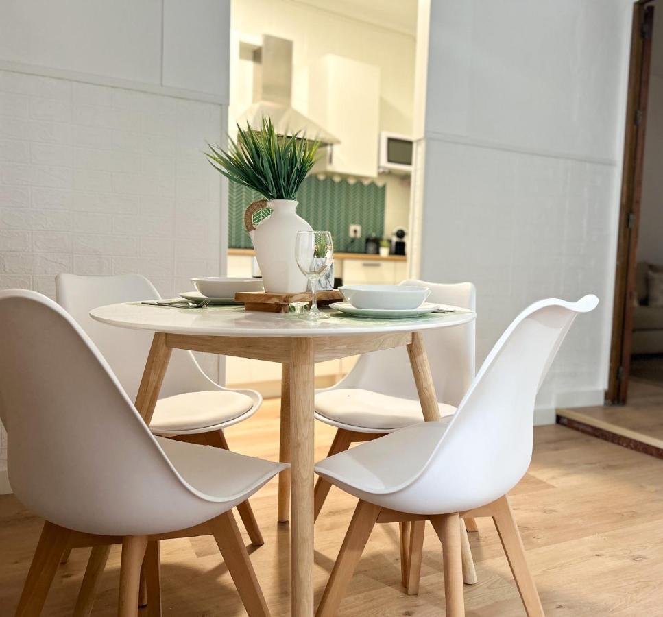 Plaza Apartment *
