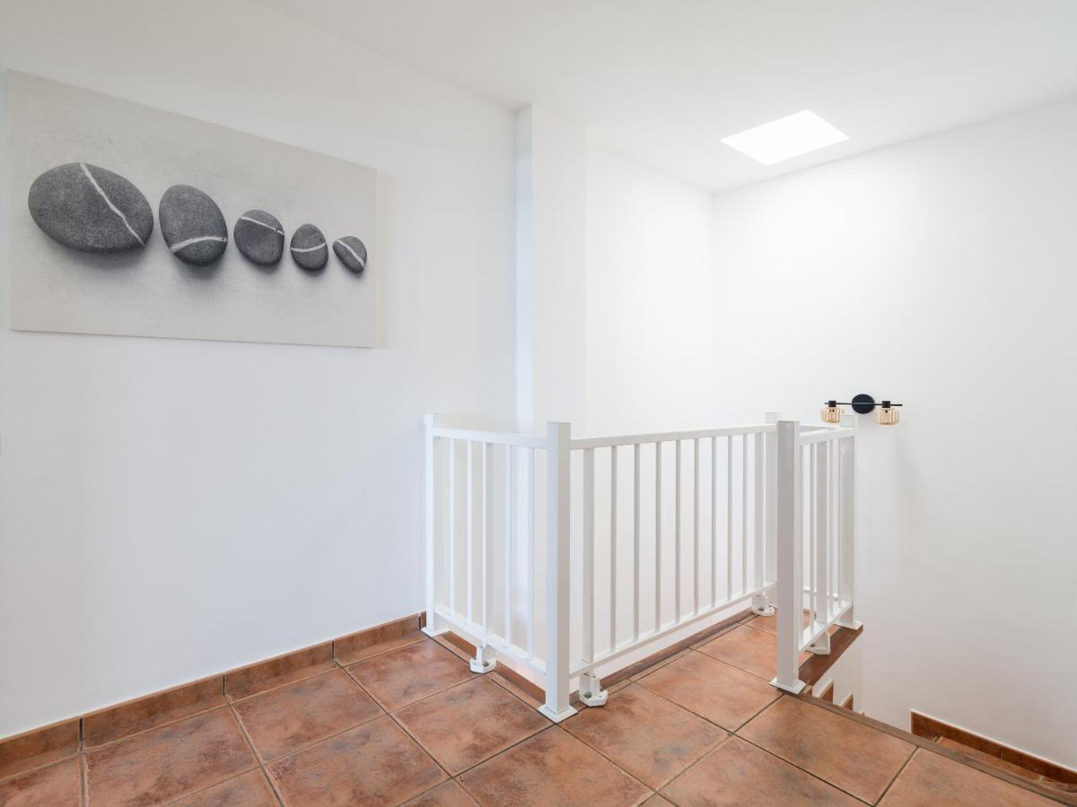Giraud Ii - Secluded Beachfront Duplex Apartamento *