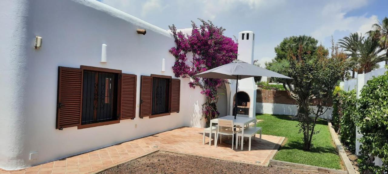 Chalet Individual Con Jardin En Puerto Rey, Vera Сasa de vacaciones