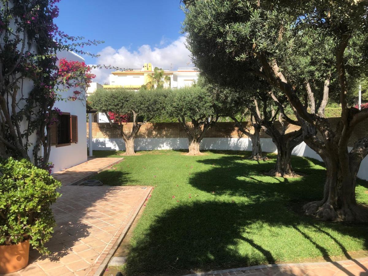 Chalet Individual Con Jardin En Puerto Rey, Vera Сasa de vacaciones Los Amarguillos