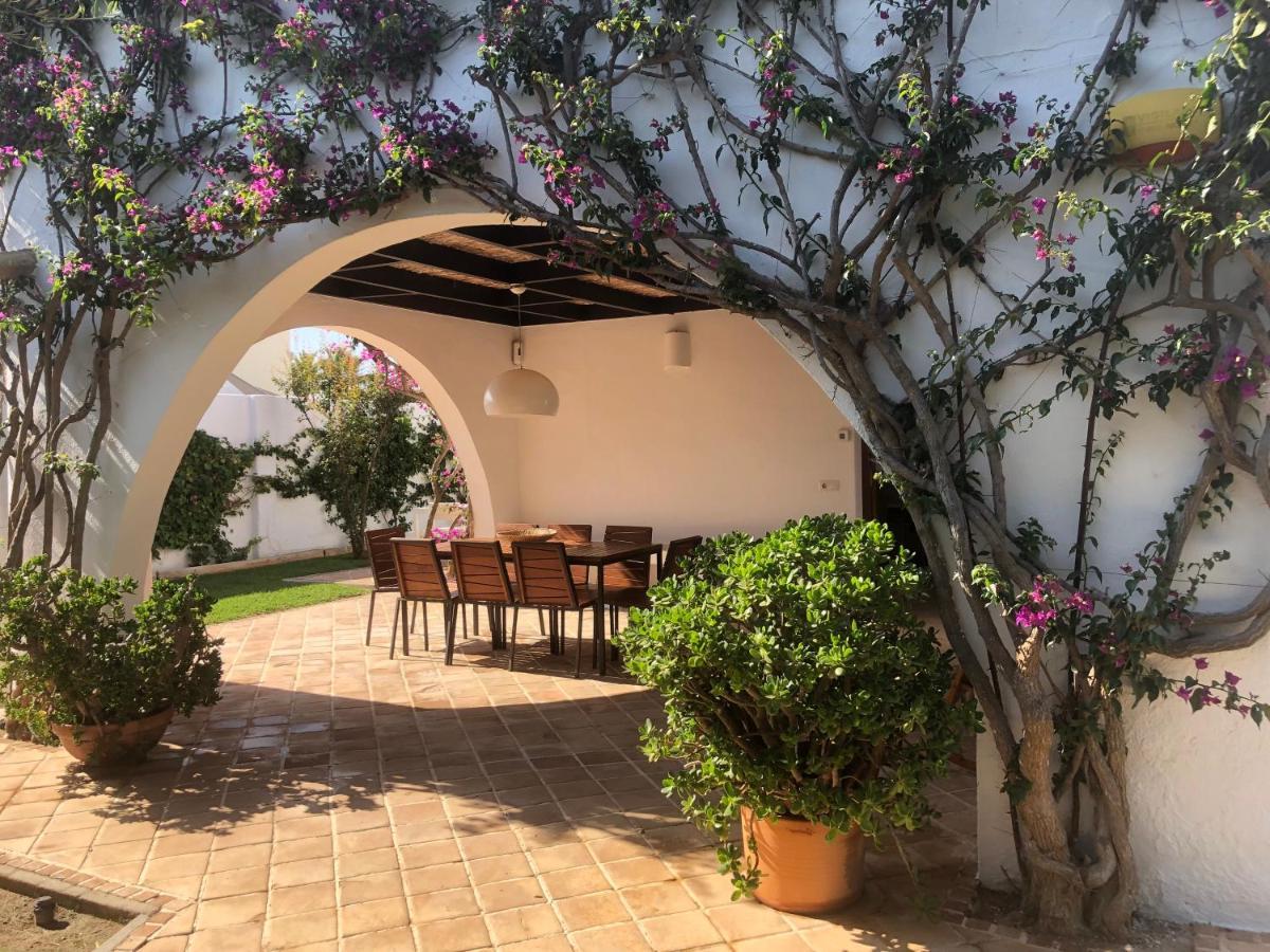Chalet Individual Con Jardin En Puerto Rey, Vera