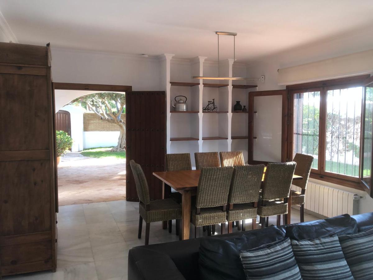 Chalet Individual Con Jardin En Puerto Rey, Vera Los Amarguillos