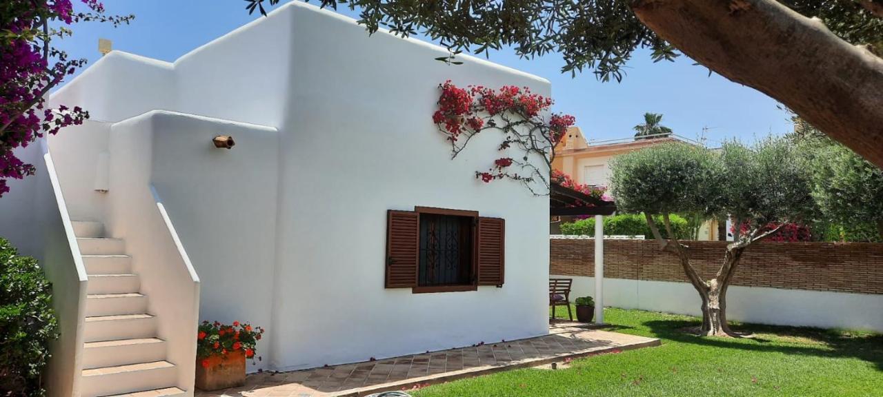 Chalet Individual Con Jardin En Puerto Rey, Vera