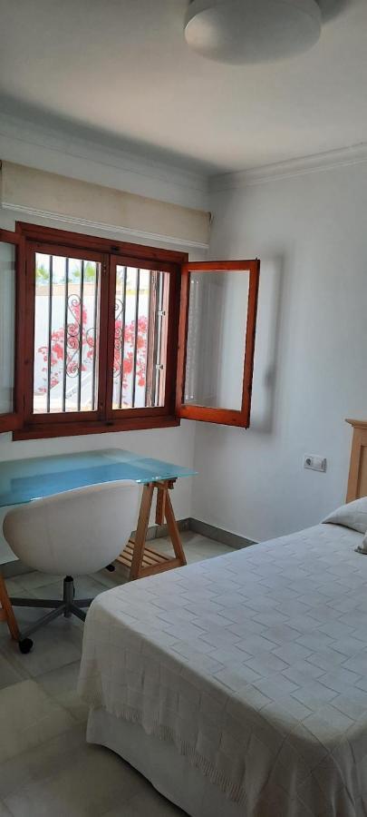 Chalet Individual Con Jardin En Puerto Rey, Vera Сasa de vacaciones