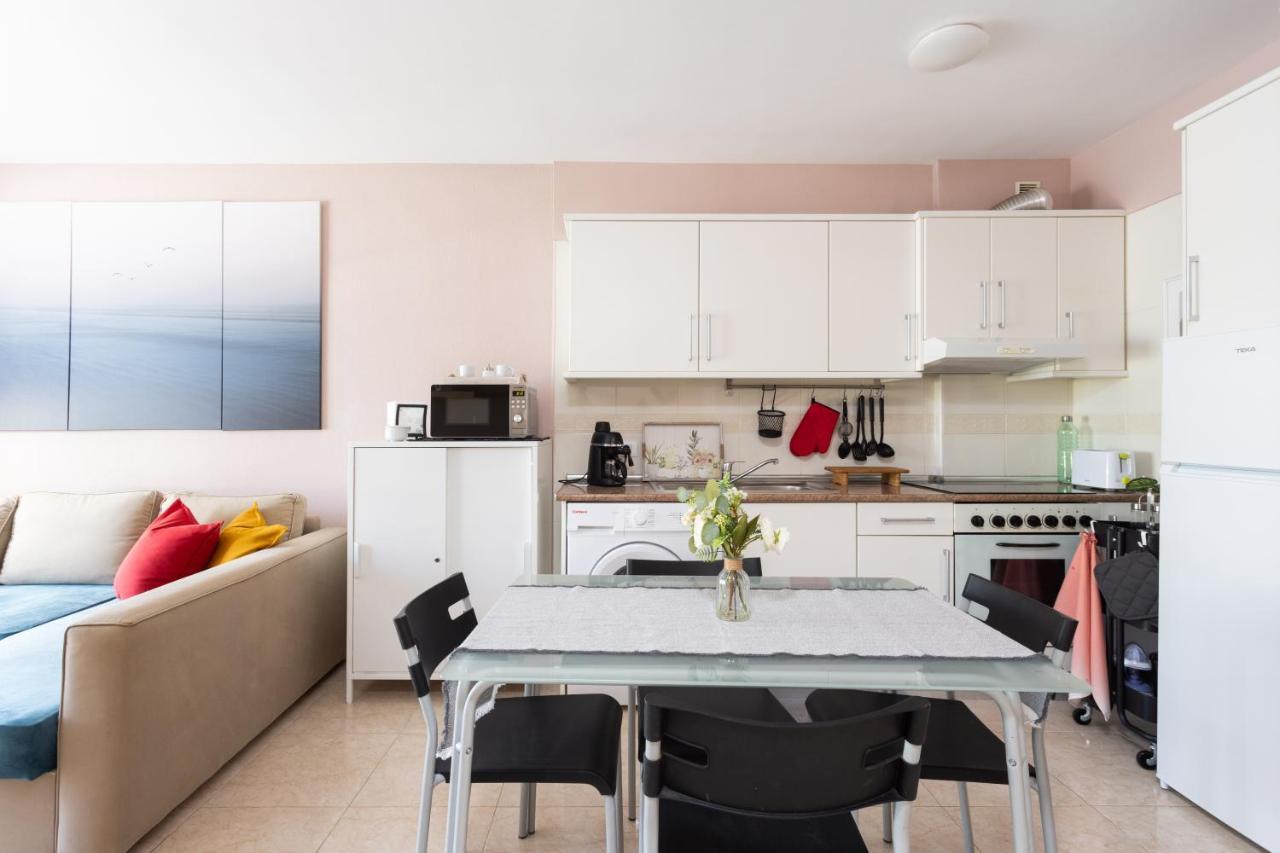 Apartment Home2book Cozy Apt Near The Seaside, Pool&terrace
