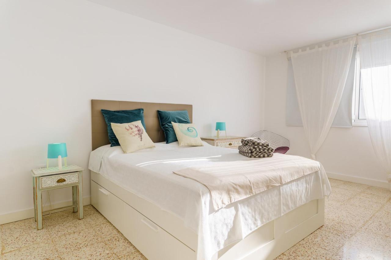 Iris 8 House Villa