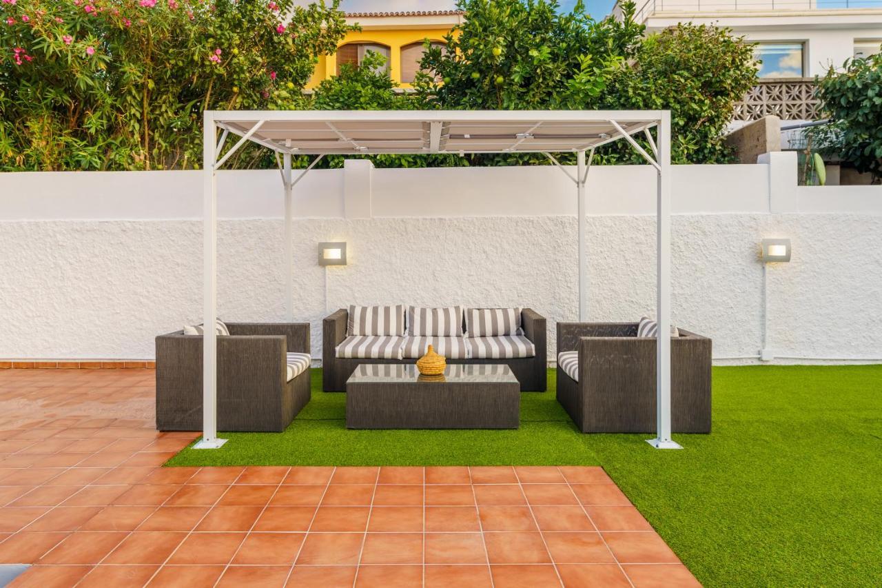 Iris 8 House