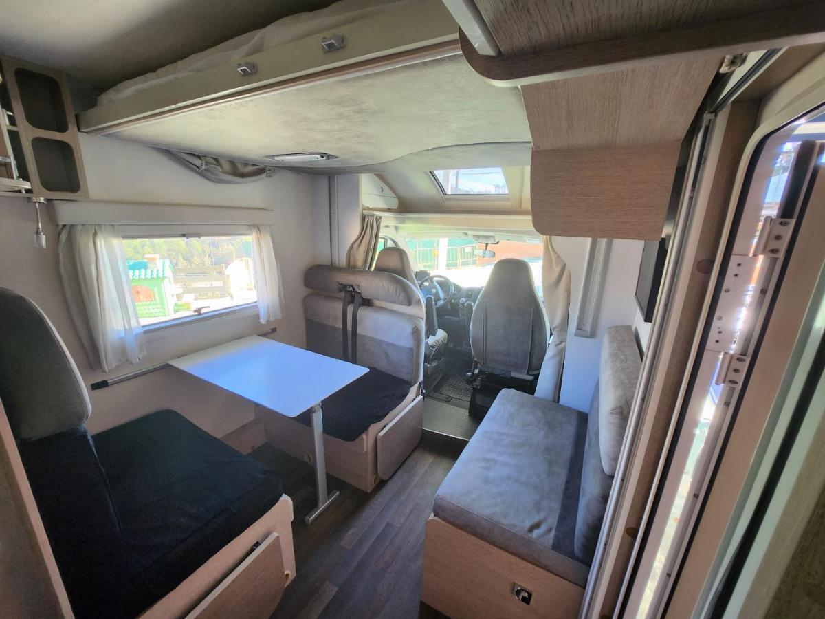 Autocaravana 6 Plazas Posibilidad De Moverse O Camping