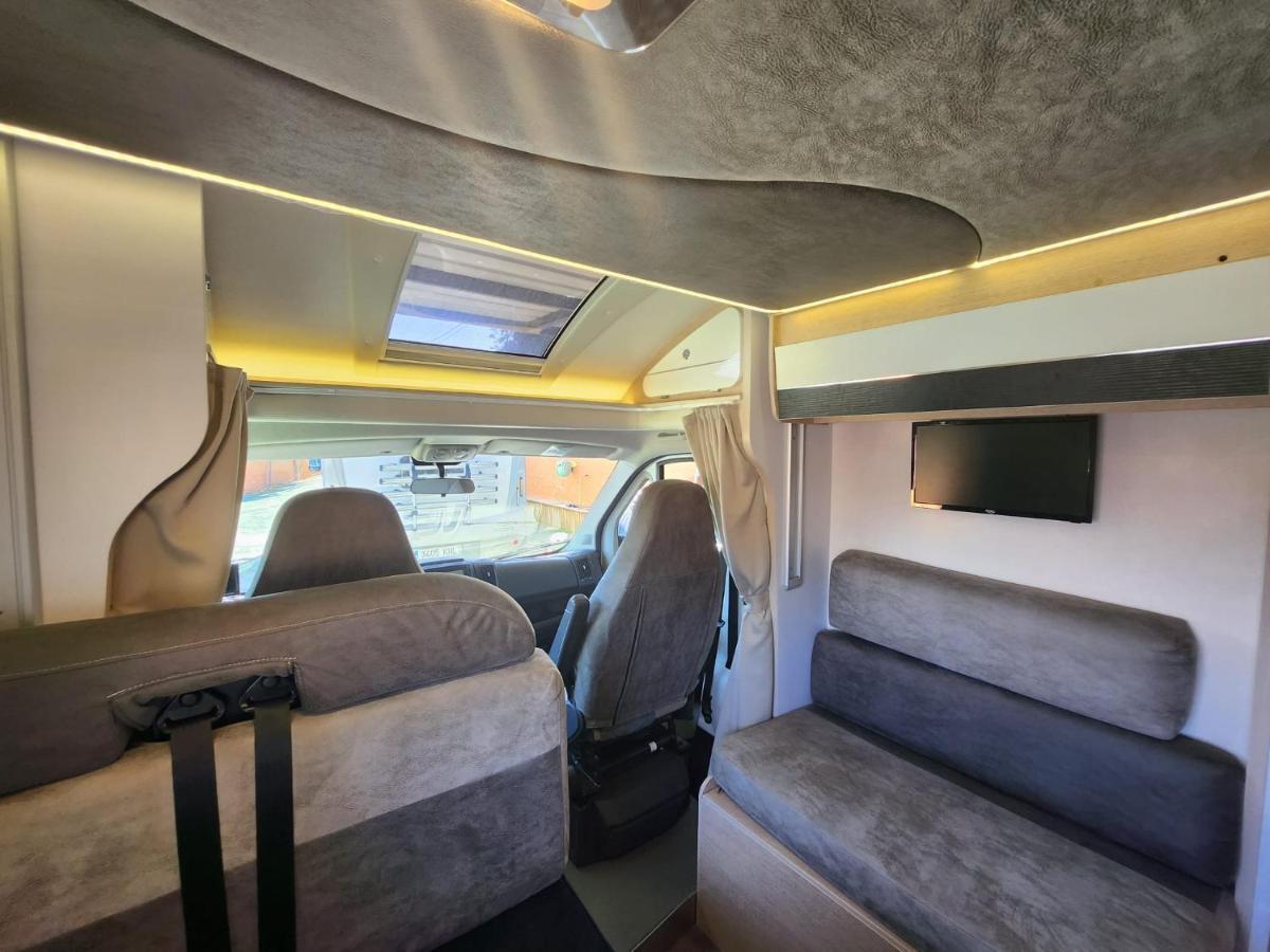 Camping Autocaravana 6 Plazas Posibilidad De Moverse O Montcada