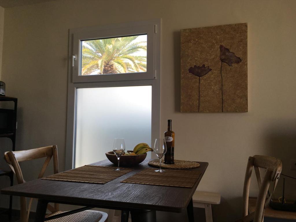 Lido-playa Roca With Sea Front Access - Free Ac - Wifi Costa Teguise