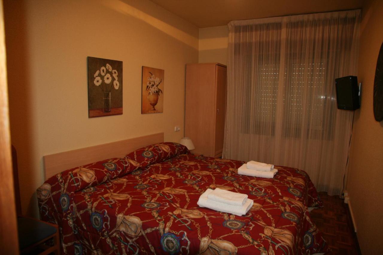Acella 5*