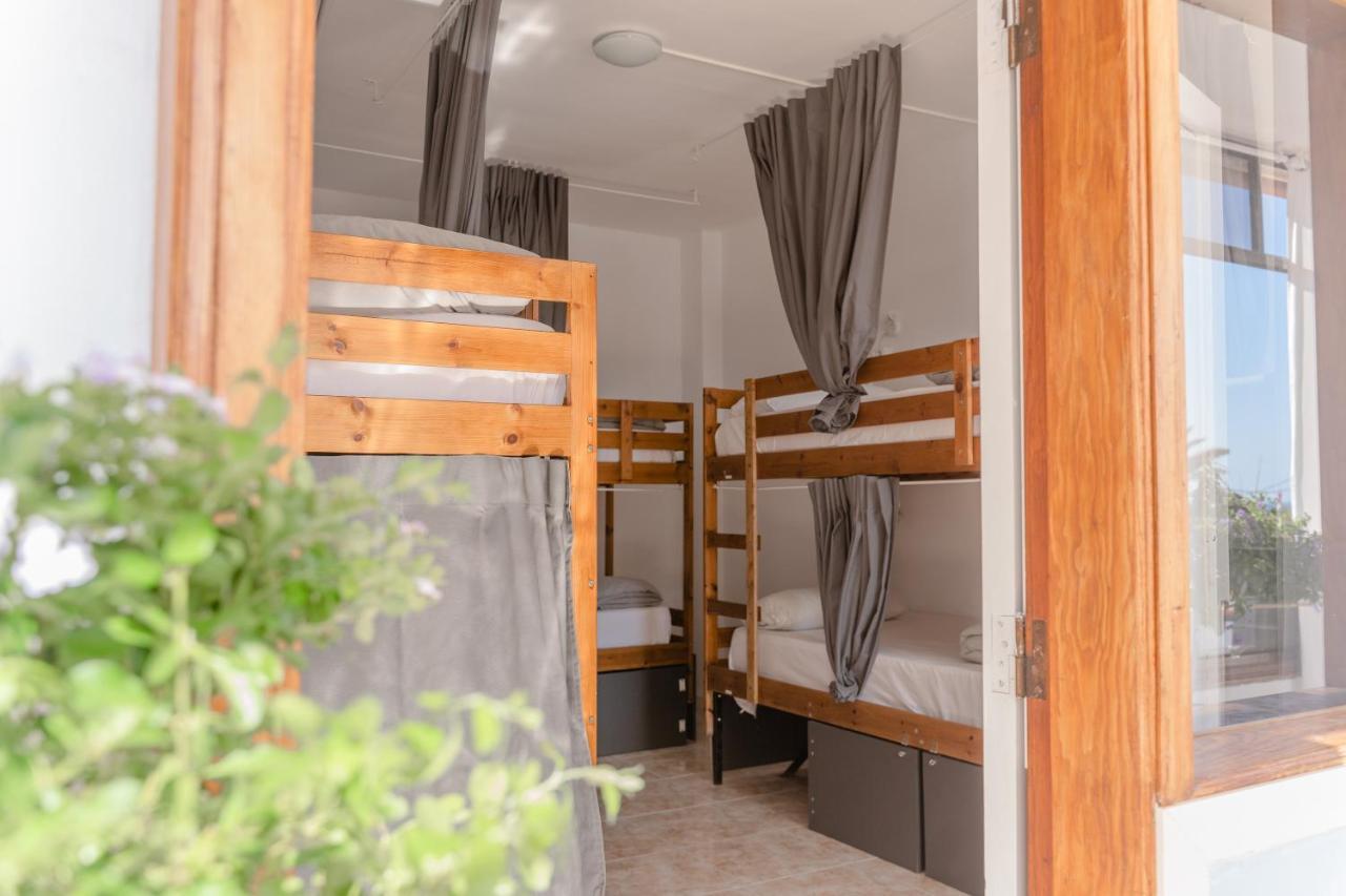 Ocean Nomads Coworking Hostal