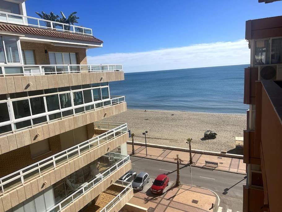 Bonito Estudio - Primera Linea De Playa Apartamento