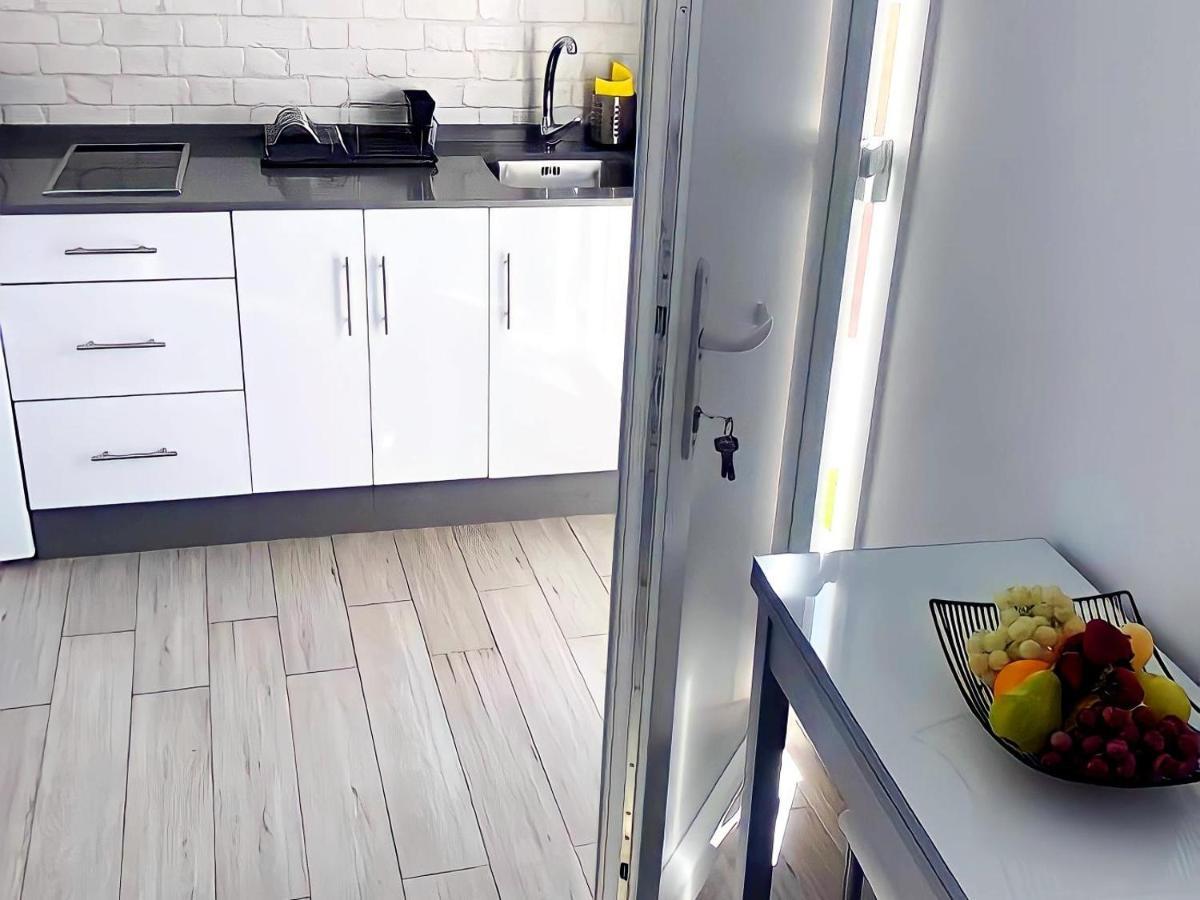 Estudio Con Terraza En 0ferta Conil Apartamento *