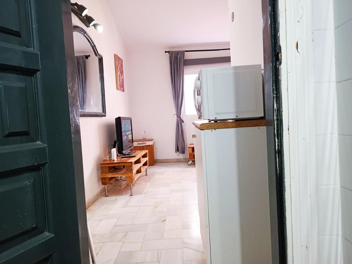 Apartamento Estudio En - La Carihuela - Wifi 365 Mbps - Fire Stick Amazon - Playa A 50 Metros